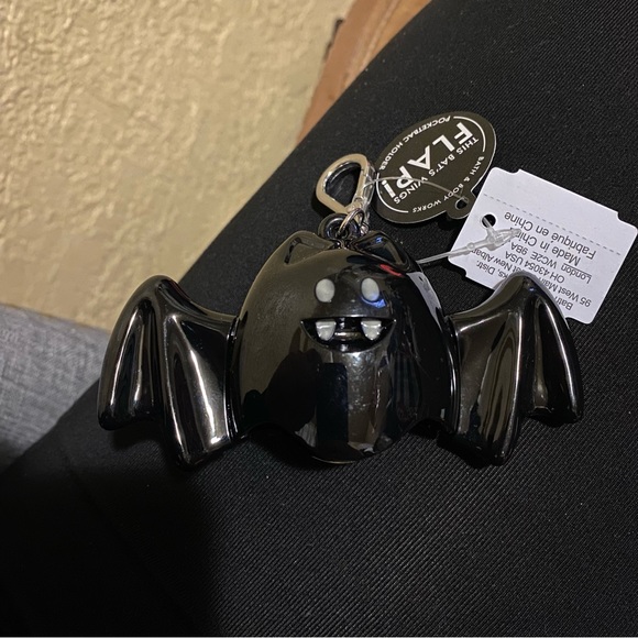 Bath and body works bat hand sanitizer holder - Picture 1 of 2
